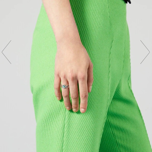 Gucci Double G mother of pearl ring new with out package.size 8 - Picture 4 of 8